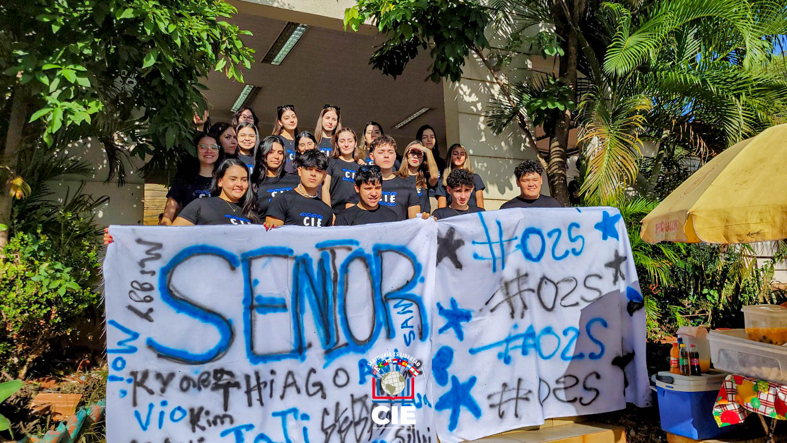 Emotiva Bienvenida y Tradición Solidaria en el CIE: Así Comenzó el 2025 para los Estudiantes del Tercer Año